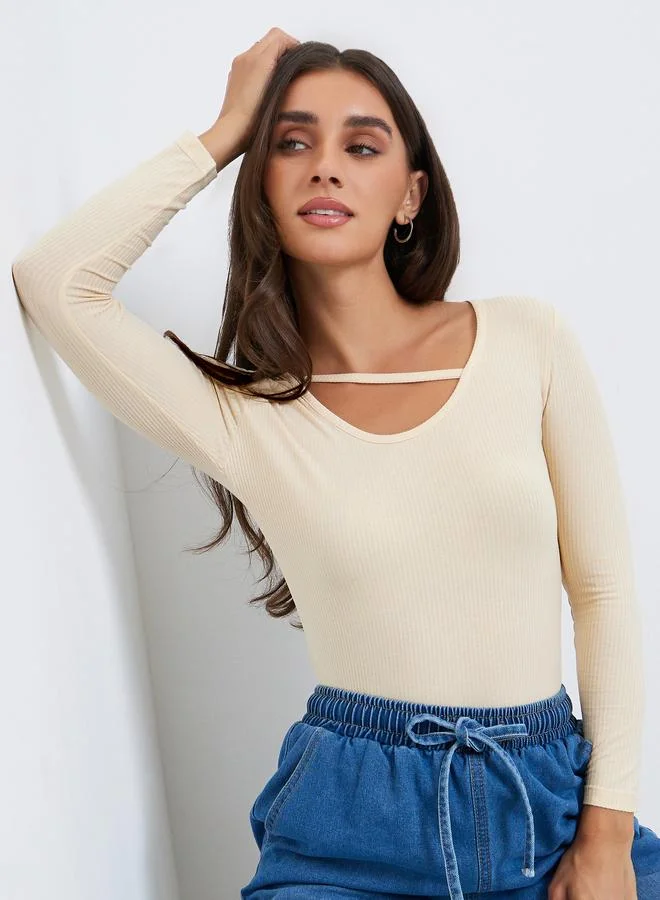 ستايلي بلوزة بأكمام طويلة بقصة غير متماثلة